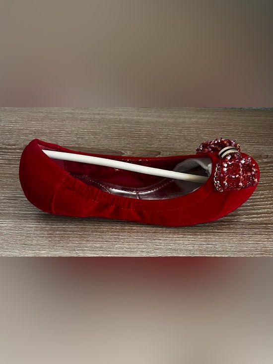 Flourish Shoes - Girls Red Sparkle Ballet Flat with Decorative Heart